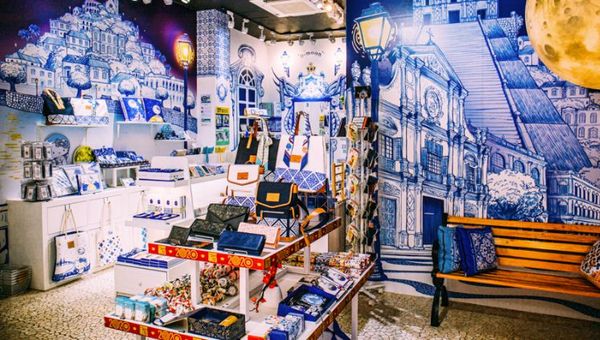 Get your pick of Macau-inspired mementoes at the Instagram-friendly O-Moon. Get your pick of Macau-inspired mementoes at the Instagram-friendly O-Moon.