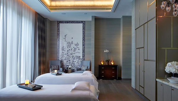 丽思卡尔顿水疗中心设有情侣间和独立的设施，以确保舒适和隐私。