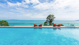 The Sanctuary Resort Pattaya, BW Signature Collection’s rooftop pool and bar.