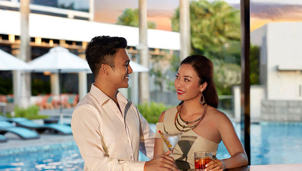 GHA DISCOVERY guests enjoying a tipple at Verandah Pool Bar & Grill, Momentus Hotel Alexandra’s sunset bar. GHA DISCOVERY guests enjoying a tipple at Verandah Pool Bar & Grill, Momentus Hotel Alexandra’s sunset bar.