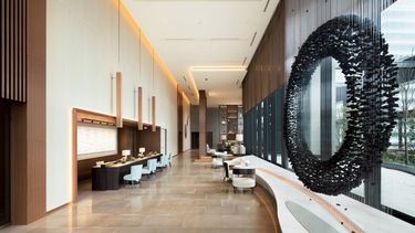 An urban oasis with contemporary interiors and dotted with fine visual arts, Ascott Marunouchi Tokyo is strategically located in the Marunouchi-Otemachi district and sits as part of an integrated development which houses a plethora of retail, dining and entertainment options.