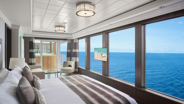 Located at the top of Norwegian Jewel, The Haven features luxurious, well-appointed accommodation with 24-hour butler service, a private sundeck and plenty of ocean vistas.