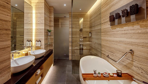 Junior Suite guests can look forward to thoughtful new additions such as handle bars in the bathroom that allow ease of access to the luxurious bathtub. Junior Suite guests can look forward to thoughtful new additions such as handle bars in the bathroom that allow ease of access to the luxurious bathtub.