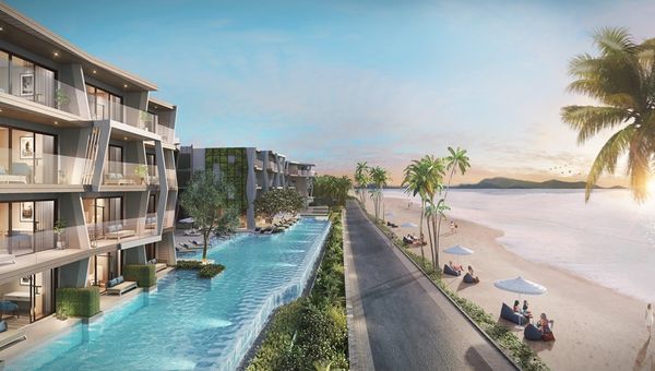 The Radisson Resort Phuket Mai Khao Beach presents a upscale tropical setting in Phuket, providing guests with beachfront access.