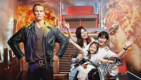 Madame Tussauds Singapore provides the opportunity for visitors to snap selfies with their favourite celebrities, whether it's Arnold Schwarzenegger or Spiderman.