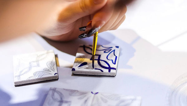 涂上澳门葡萄牙瓷砖，留下一件独一无二的澳门遗产。