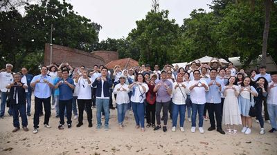 Members of ASTINDO participated in a beach clean-up as part of their 25th anniversary celebrations, showcasing their dedication to sustainable tourism.