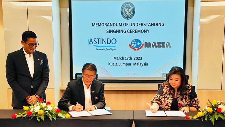 From left: Indonesian Minister of Tourism and Creative Economy, Sandiaga Uno; president of MATTA, Tan Kok Liang; and president of ASTINDO, Pauline Suharno.