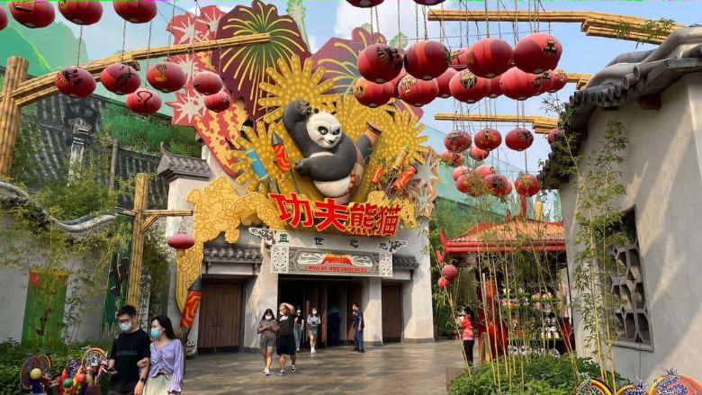 Pandemic or not, people want to play, as evident from the 100,000 tickets sold for the first day Universal Studios Beijing opened to the public.