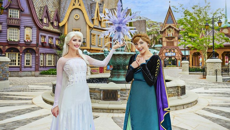 Anna and Elsa in the World of Frozen