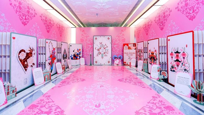 The paper art exhibits in the first exhibition area combine elements of Chinese festivals with traditional design, highlighting rich cultural significance.