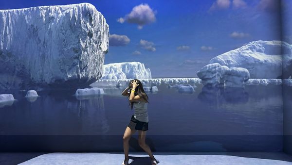 Singapore Oceanarium showcases the effects of climate change with interactive exhibits. Singapore Oceanarium showcases the effects of climate change with interactive exhibits.