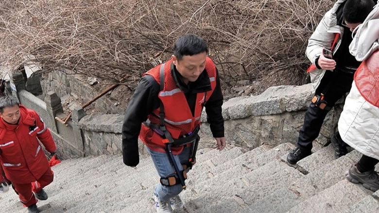 Robotic exoskeletons help hikers at Mount Tai, reducing physical strain and making the mountain more accessible for all.