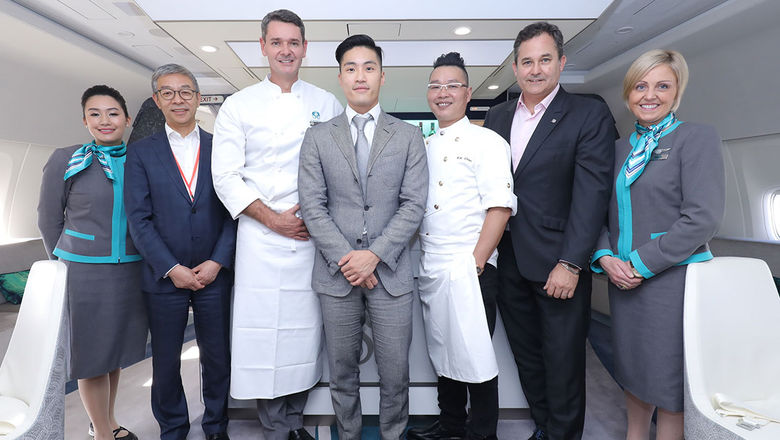 Kent Zhu (2nd left), president of Genting Cruise Lines; François Van Zyl, on-board executive chef of Crystal Skye; Loui Lim, vice president, brand strategy, marketing & communications of Genting Hong Kong; Chan Kwok Keung, Chinese master chef and Thatcher Brown (2nd right), president of Dream Cruises.