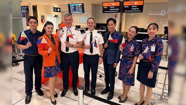 Jetstar crew on inaugural flights from Australia to the Philippines. Jetstar crew on inaugural flights from Australia to the Philippines.