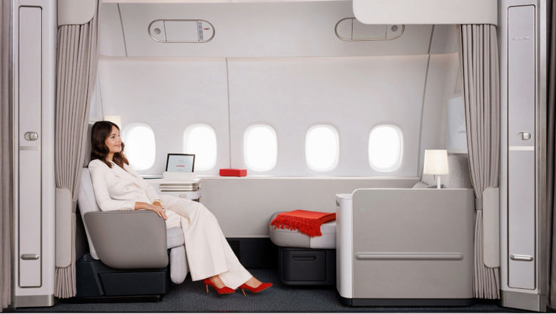 The La Première cabin features a two-metre flat bed, five windows, advanced tech, premium materials, privacy curtains, and personalised service.