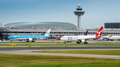 Middle East conflict leaves thousands seeking flights back to UK.