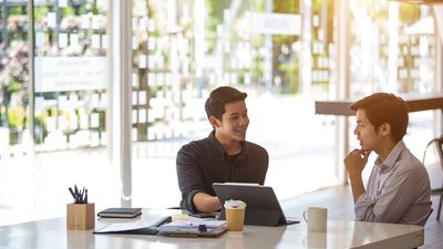 Lufthansa Global Spaces is a platform that allows travellers to book conference rooms, hot desks, and offices flexibly without a membership or existing commitment.