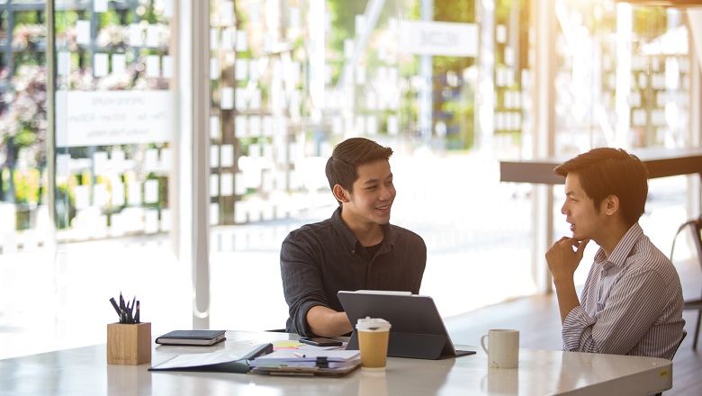 Lufthansa Global Spaces is a platform that allows travellers to book conference rooms, hot desks, and offices flexibly without a membership or existing commitment.