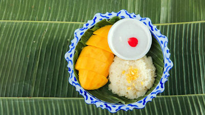 Mango with sticky rice.