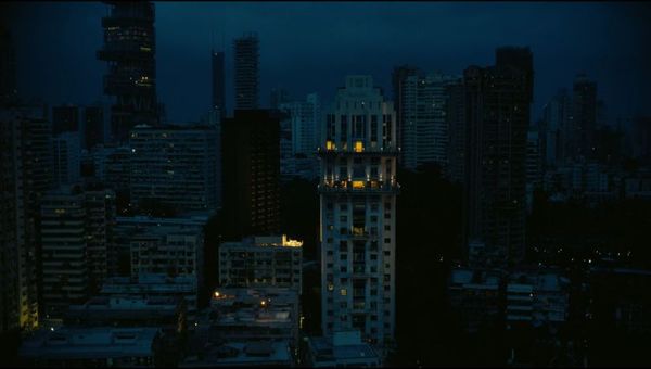 Tenet was shot in Mumbai, where the Neelam Shree Vardhan Tower was the backdrop for the bungeeing scene. Tenet was shot in Mumbai, where the Neelam Shree Vardhan Tower was the backdrop for the bungeeing scene.