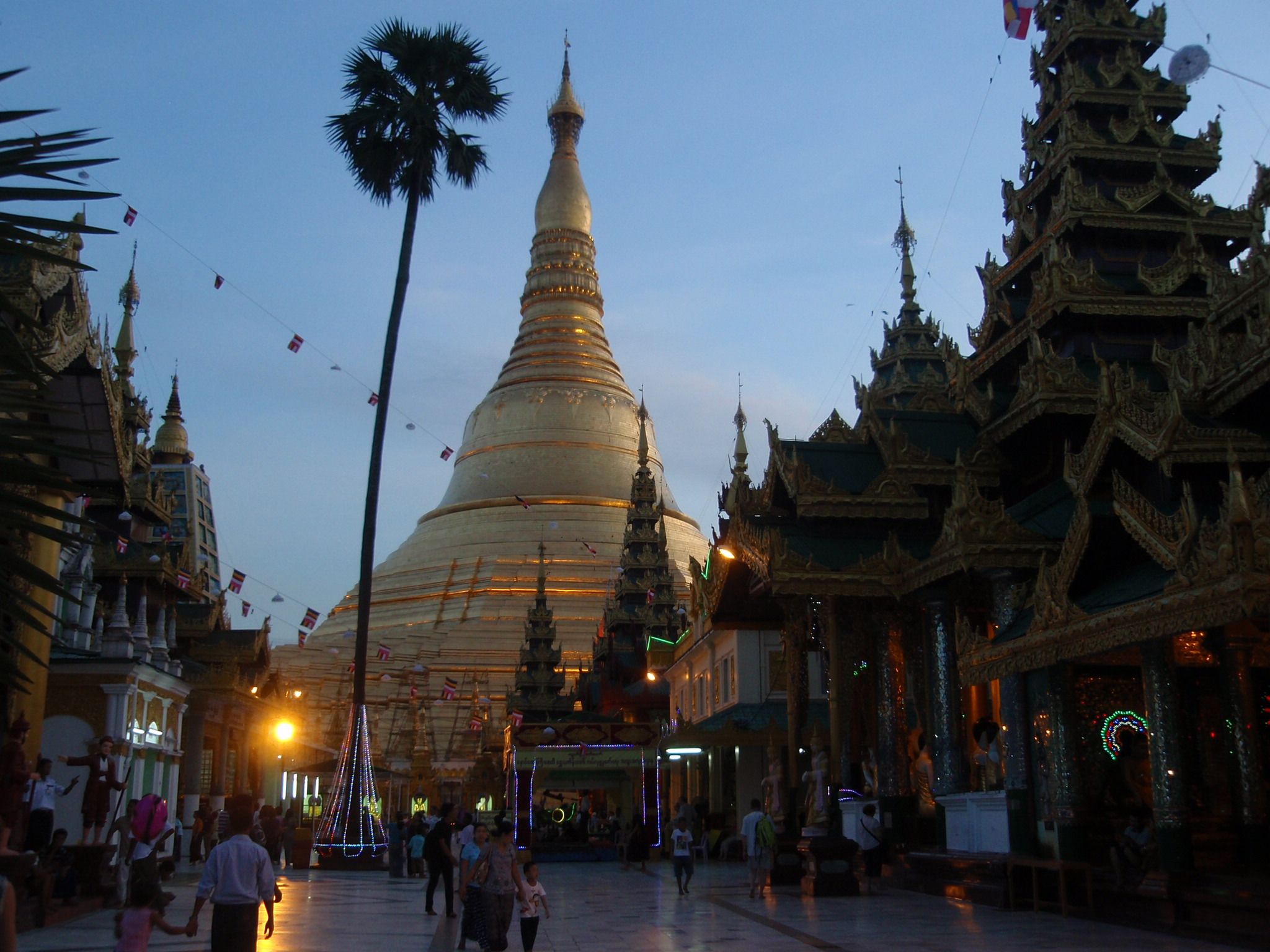 Shwedagon Paya (Buddhist stupa) is spectacular in Yangon (JRead)