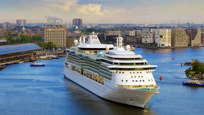 By relocating the cruise terminal, cruises won’t be able to dock in downtown Amsterdam, depriving passengers of the convenience of being a short walk away from the city center.