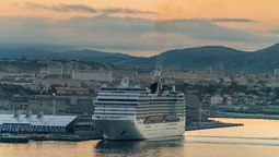 Environmental protesters from Extinction Rebellion and Stop Croisieres blocked Marseille's cruise port, disrupting traffic for hours due to pollution caused by large cruise ships.