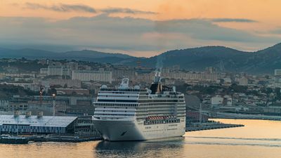 Environmental protesters from Extinction Rebellion and Stop Croisieres blocked Marseille's cruise port, disrupting traffic for hours due to pollution caused by large cruise ships.
