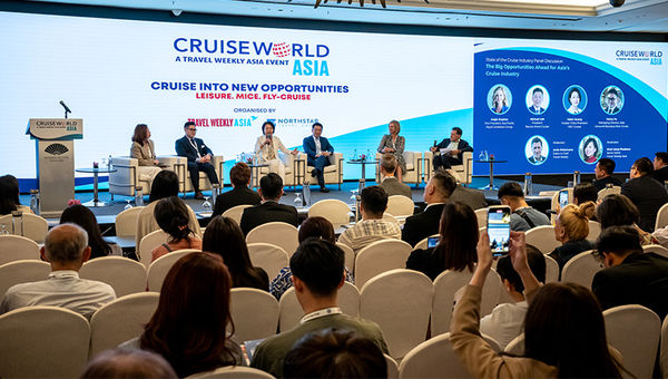 Uniworld’s Henry Yu, MSC Cruises' Helen Huang; Resorts World Cruises' Michael Goh and Royal Caribbean International’s Angie Stephen joined a panel discussion moderated by Travel Weekly Asia’s Xinyi Liang-Pholsena and Travel Weekly’s Arnie Weissmann. Uniworld’s Henry Yu, MSC Cruises' Helen Huang; Resorts World Cruises' Michael Goh and Royal Caribbean International’s Angie Stephen joined a panel discussion moderated by Travel Weekly Asia’s Xinyi Liang-Pholsena and Travel Weekly’s Arnie Weissmann.