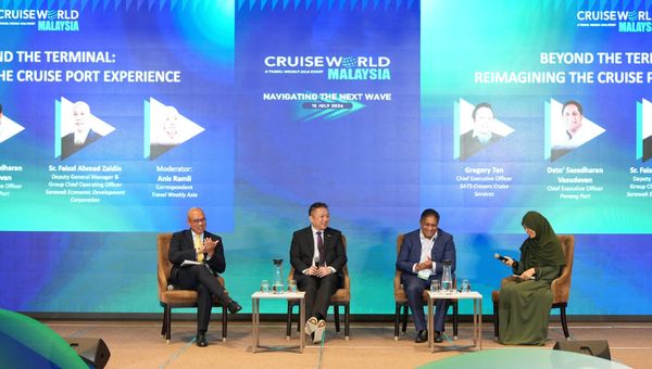 Sarawak Economic Development Corporation's Sr. Faisal Ahmad Zaidin, Penang Port's Dato' Sasedharan Vasudevan and SATS-Creuers Cruise Services' Gregory Tan saw the importance of connected cruise ports to drive Southeast Asia's cruise tourism forward. Sarawak Economic Development Corporation's Sr. Faisal Ahmad Zaidin, Penang Port's Dato' Sasedharan Vasudevan and SATS-Creuers Cruise Services' Gregory Tan saw the importance of connected cruise ports to drive Southeast Asia's cruise tourism forward.