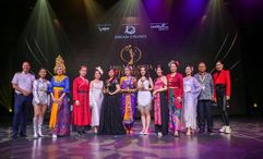 Genting Dream's captain (far left) was also a judge for the Mrs Malaysia Tourism Pageant.