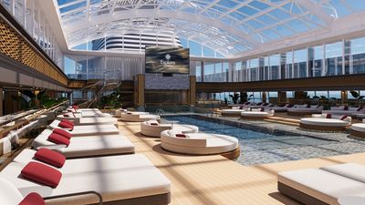 Explora III’s conservatory pool and bar.