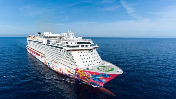 Genting Cruise Lines will be offering 2- and 3-night Super Summer Seacations on the Genting Dream.