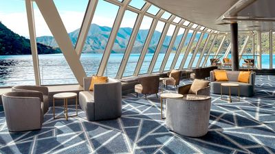 Spinnaker Lounge on Norwegian Spirit