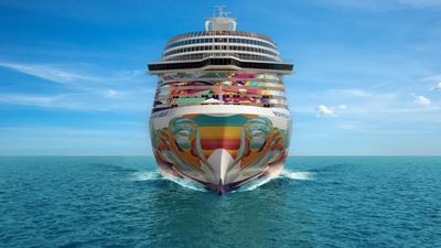 Norwegian Aqua will showcase a hull art design by NCL’s first-ever major female hull artist, Allison Hueman, world-renowned for her street art global and brand collaborations.