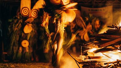 Silversea embarks on South Pacific expedition with exclusive events in Darwin and Easter Island.