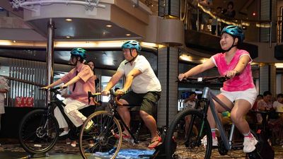 Star Voyager hosts interactive cycling event during Hong Kong sailing.