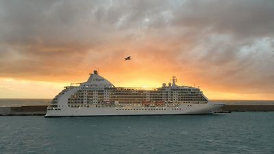 The Seven Seas Mariner will visit Ho Chi Minh City and Bangkok during its 150-day sailing around the world.