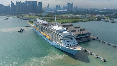 Royal Caribbean’s Ovation of the Seas sails offers a variety of sailings from Singapore, ranging from 3- to 5-night getaways to 8-night journeys.