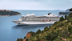 Guests can expect Chinese-language signage, entertainment systems, hotel services and shore assistance, as well as Chinese electrical outlets, kettles and a mix of Chinese and Western food.