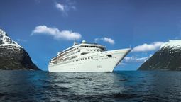 For less than US$99 per day for the entire voyage, travellers were expecting to explore 425 destinations, including 13 of the 14 Wonders of the World.