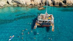 88% of travellers are interested in booking boat excursions during coastal holidays.