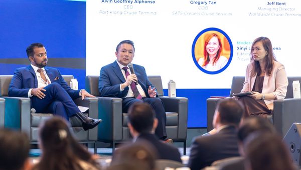 "效率是关键； SATS-Creuers Cruise Services 首席运营官 Gregory Tan 表示：“我们的目标是确保乘客从下船到交通的整个过程中获得无缝体验，从而增强他们的整体邮轮旅程。”