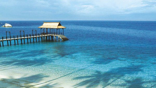 Explore the pristine waters of the untouched jewel, Pulau Redang. Explore the pristine waters of the untouched jewel, Pulau Redang.