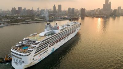 The free ferry service on 28 January and 18 February 2024, aligns with Resorts World one’s embarkation for 3-night Sanya Cruise and 5-night Vietnam Cruise.