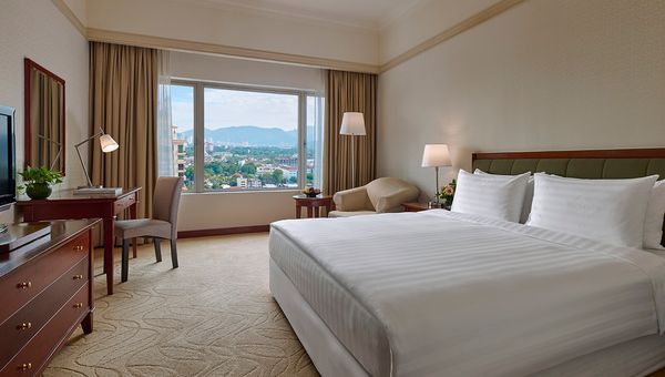 Gurney Bay Hotel features 368 resort-style rooms, each offering stunning views of either the ocean or Penang Hill, ensuring a luxurious stay for all guests. Gurney Bay Hotel features 368 resort-style rooms, each offering stunning views of either the ocean or Penang Hill, ensuring a luxurious stay for all guests.