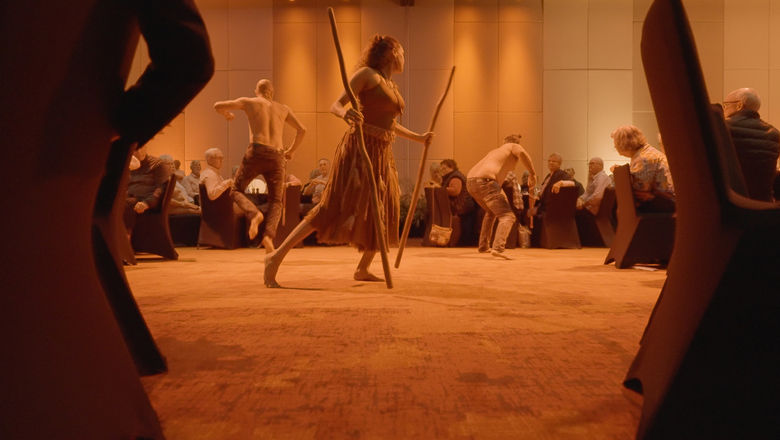 Silversea guests relished a curated dinner prepared by an Indigenous chef, accompanied by captivating performances from First Nations artists.