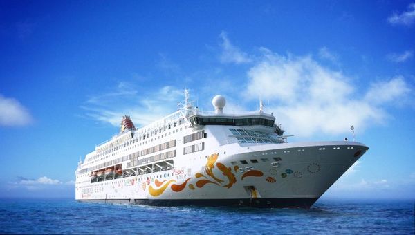 Star Cruises begins cruising with an initial reduced passenger capacity of 50%, with Langkawi and Straits of Malacca sailings.
