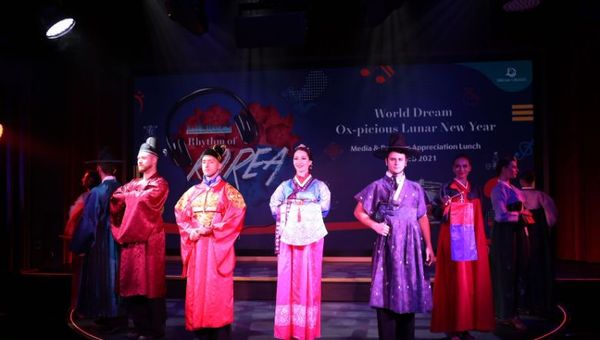 Themed sailings are specially crafted and tailored for their respective Singapore and Taiwan markets. For example, World Dream's March sailings are devoted to Korean cultural experiences.
